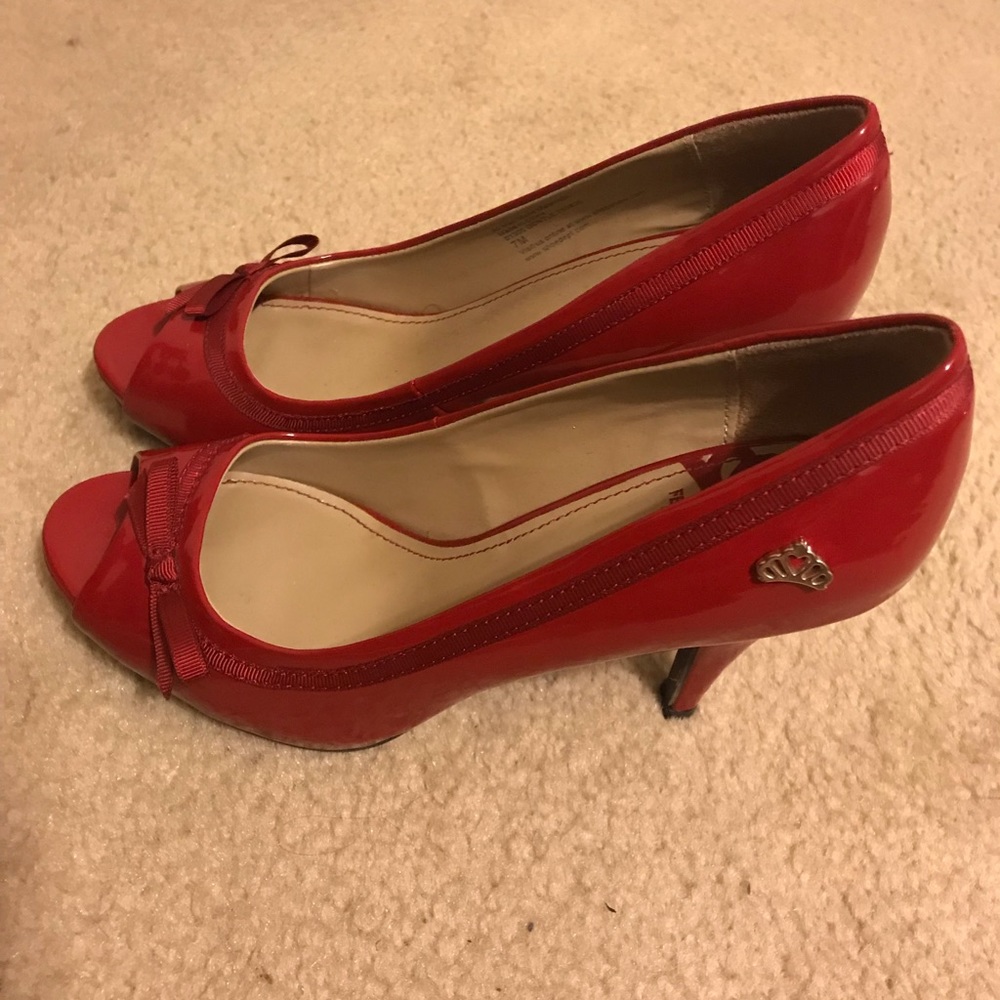 RED FERGALICIOUS HEELS 🔥🆕❤️